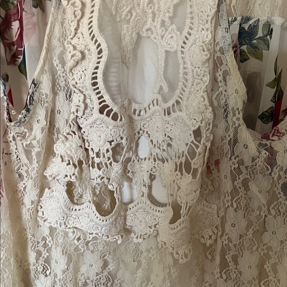 Boho-style Open Front Lace Fringe Vest Size Medium - Picture 6 of 6